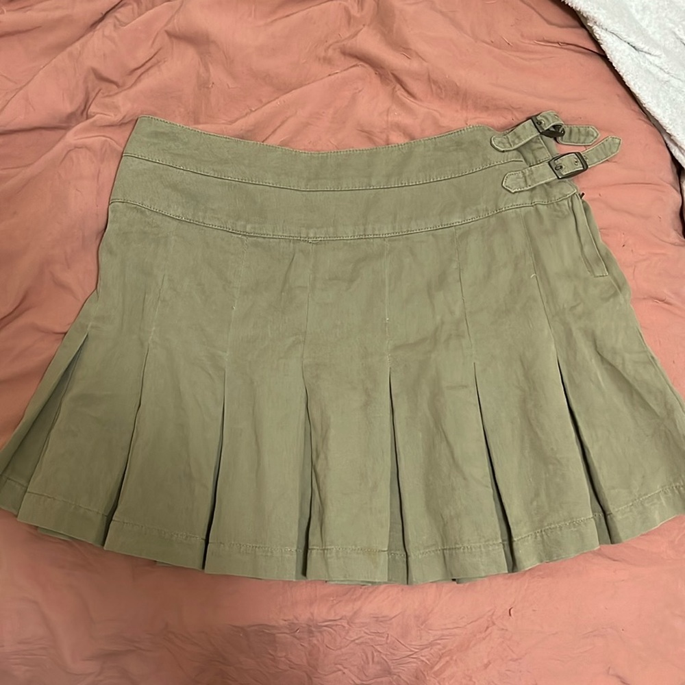 Super cute pleated vintage mini skirt